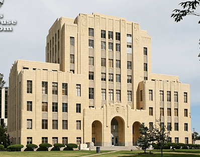 A large building with many windows

Description automatically generated